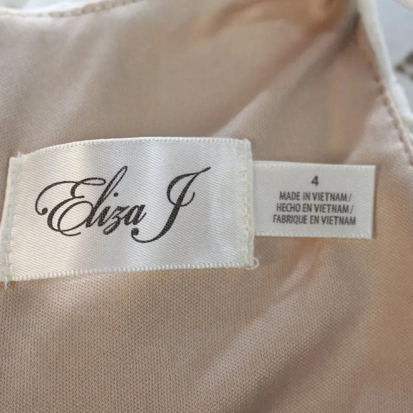 Eliza J - Picture 10 of 10